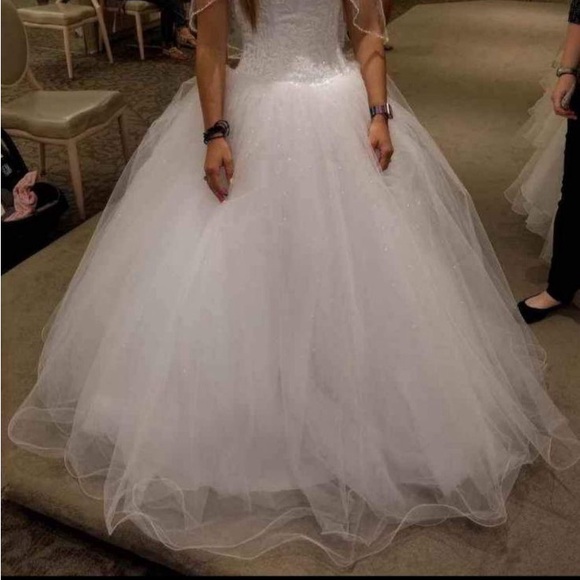 NWT Davids Bridal Shop size 2 wedding dress - Picture 2 of 3